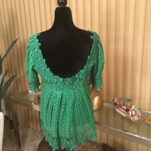 MODA International smock eyelet puff sleeve top - Picture 4 of 15